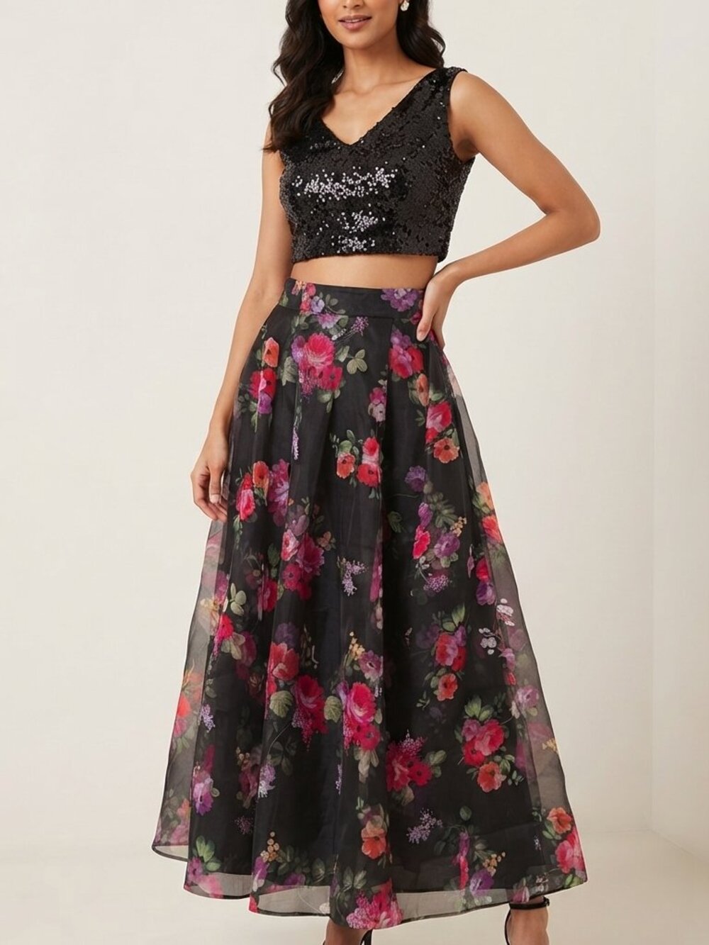 Black Sequin V-Neck Crop Top - Women's Party Crop